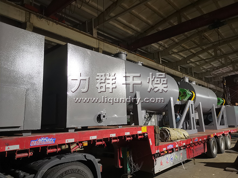 真（zhēn）空耙式幹燥（zào）機裝（zhuāng）車（chē）發貨